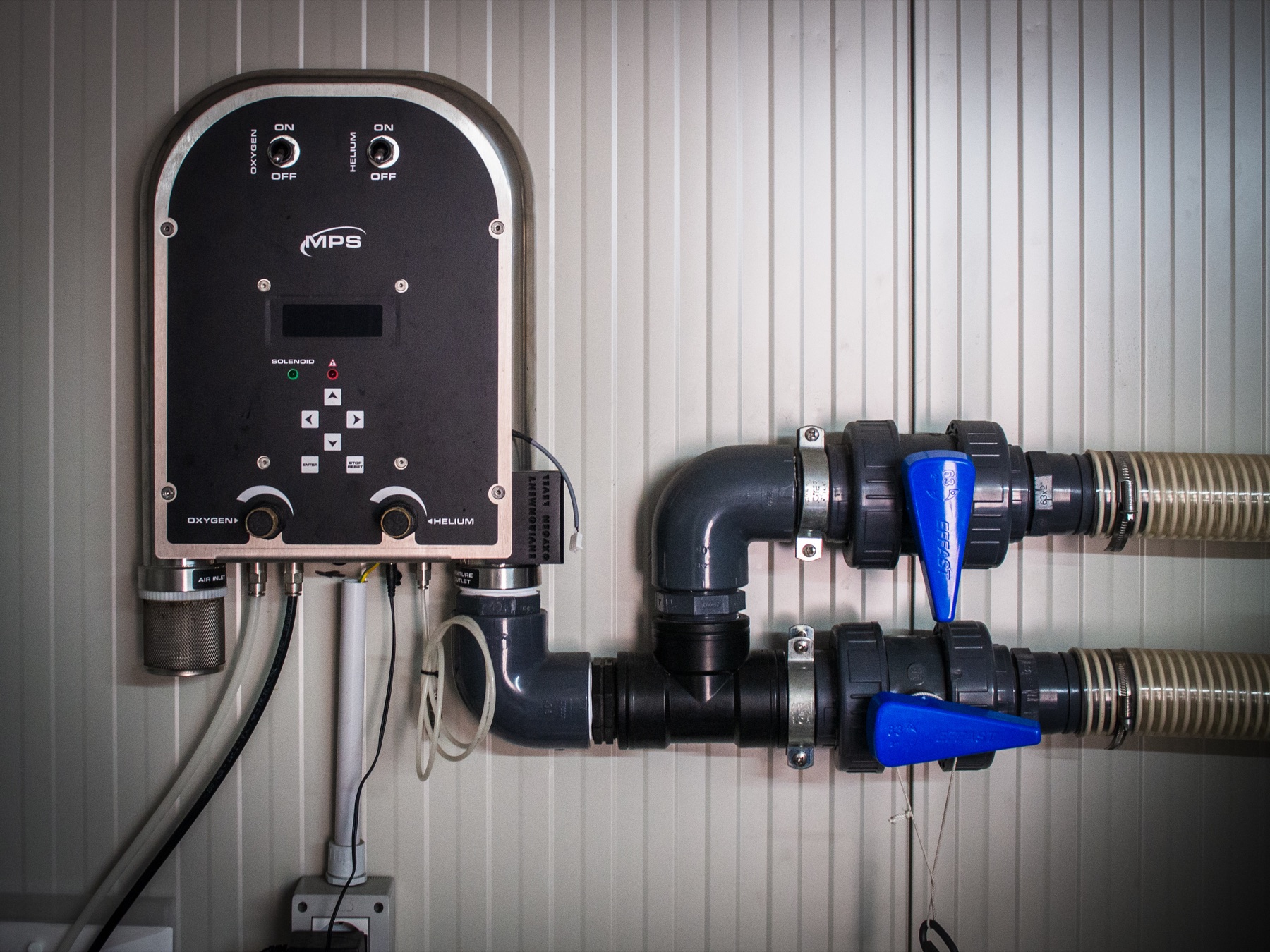 MPS gas blending system — oxygen and helium fills